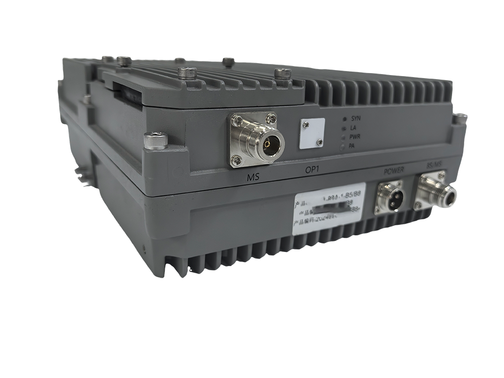  马尾三频手机信号接收器2000㎡